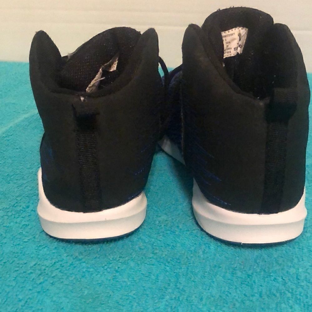Shaq High Tops - Picture 4 of 7